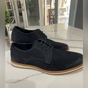 Men’s shoes size 11